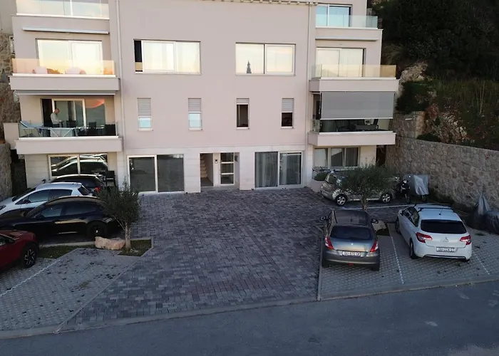 Evening Star * Ragusa