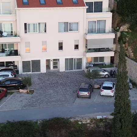 Evening Star Apartment